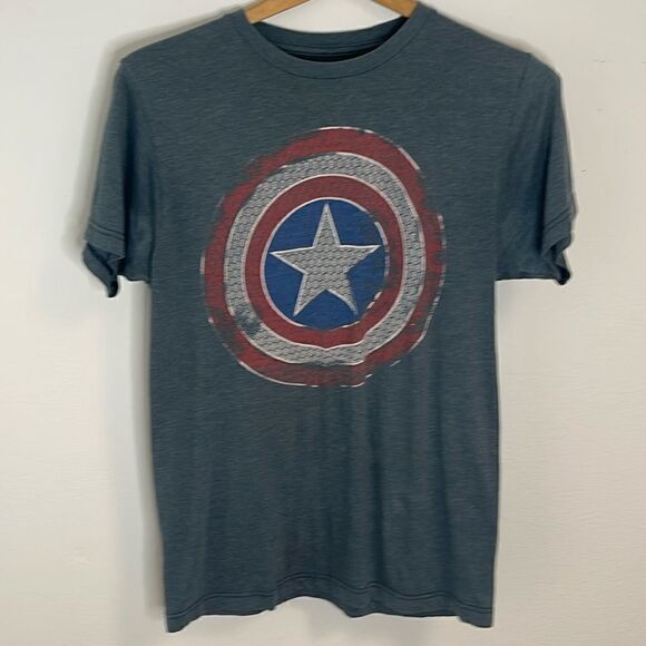 Marvel captain America T-shirt.  Size Small. - Picture 1 of 3